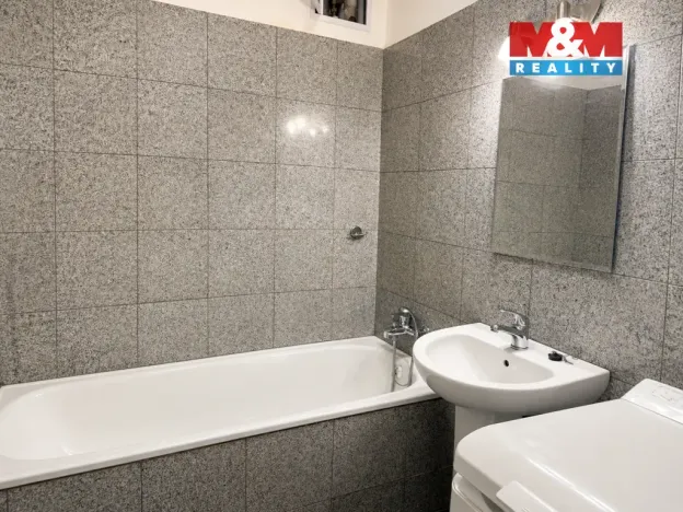 Pronájem bytu 1+kk, Praha - Vysočany, Freyova, 24 m2