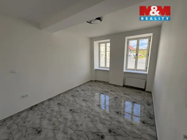 Pronájem bytu 3+kk, Bělá pod Bezdězem, Masarykovo náměstí, 80 m2