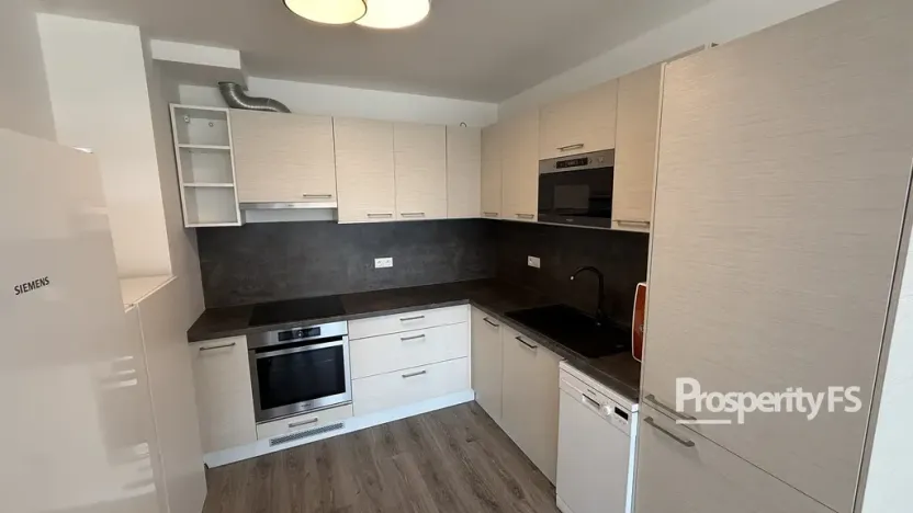 Pronájem bytu 2+kk, Rosice, Karla IV., 54 m2