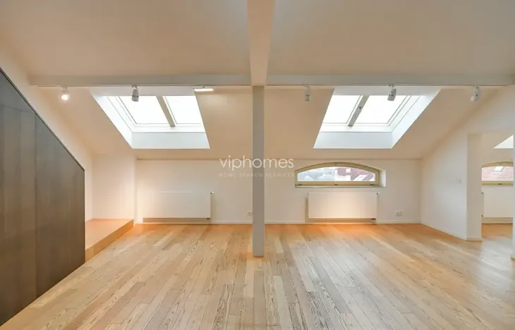 Pronájem bytu 3+1, Praha - Bubeneč, U akademie, 169 m2