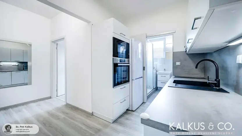 Pronájem bytu 2+kk, Hradec Králové, Střelecká, 58 m2