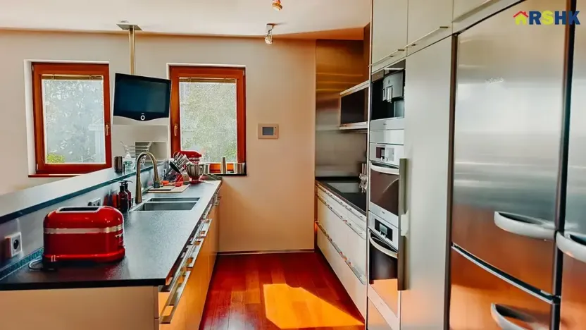 Prodej rodinného domu, Hradec Králové, Petra Jilemnického, 950 m2