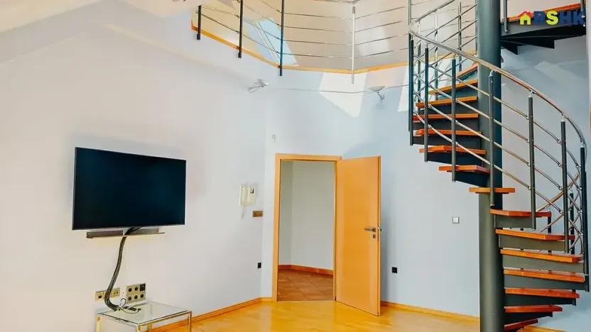 Prodej komerční nemovitosti, Hradec Králové, Petra Jilemnického, 950 m2