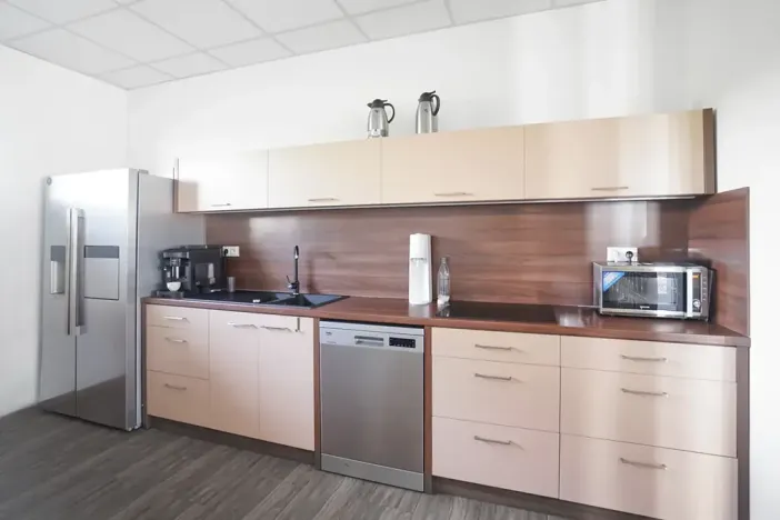 Pronájem kanceláře, Bystřany, Teplická, 420 m2