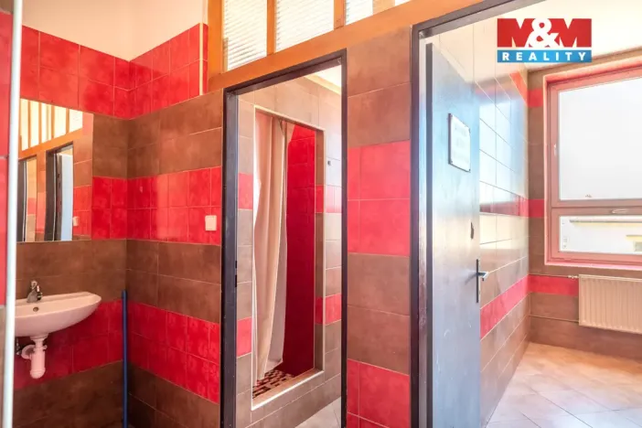 Prodej činžovního domu, Veselí nad Lužnicí - Veselí nad Lužnicí II, Nádražní, 1121 m2