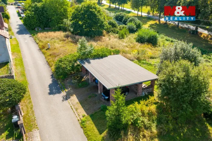 Prodej rodinného domu, Hajany, 285 m2