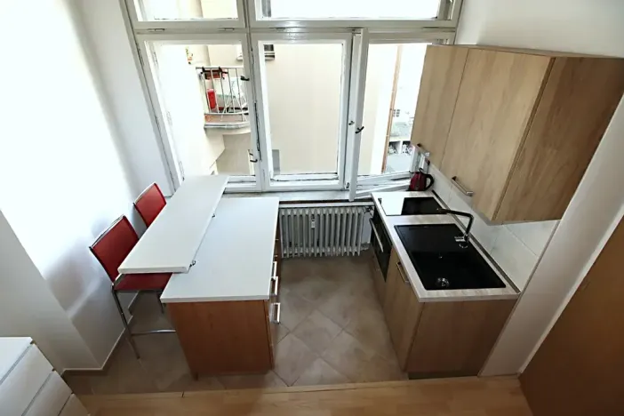 Pronájem bytu 1+kk, Praha - Holešovice, Heřmanova, 26 m2