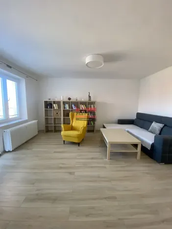Pronájem bytu 4+1, Tábor, Husinecká, 107 m2