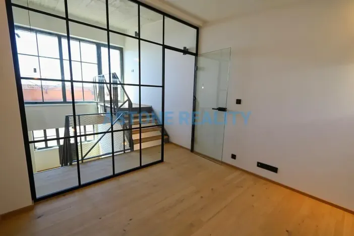 Pronájem bytu 2+kk, Praha - Vysočany, Kolbenova, 64 m2