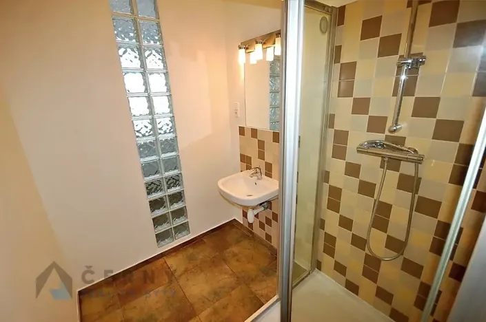 Prodej bytu 2+1, Liberec, Gagarinova, 68 m2