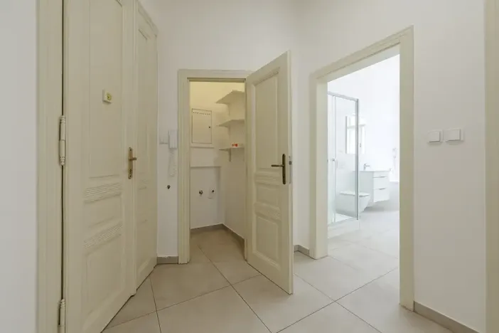 Pronájem bytu 2+1, Praha - Nové Město, Na Zderaze, 86 m2