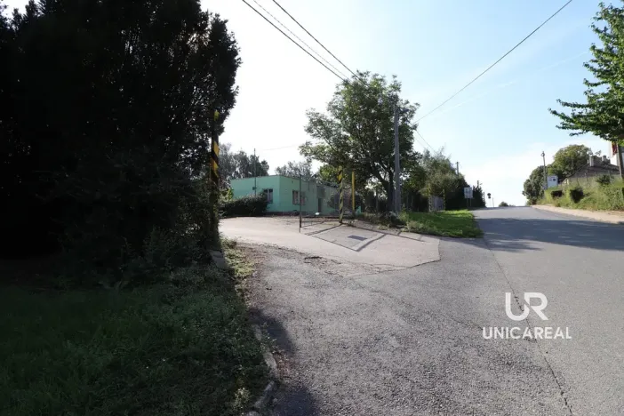 Pronájem skladu, Holubice, 1760 m2