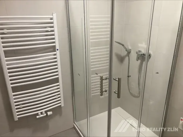 Pronájem bytu 1+kk, Zlín, Ševcovská, 37 m2