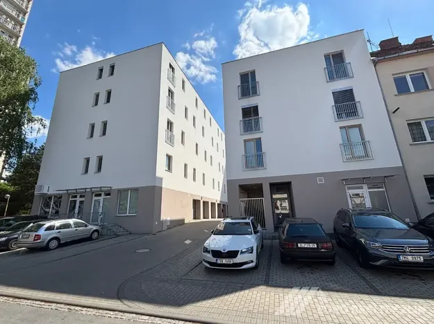 Pronájem bytu 1+kk, Zlín, Ševcovská, 37 m2
