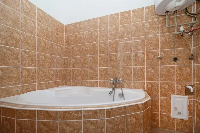 Prodej činžovního domu, Týn nad Vltavou, 350 m2