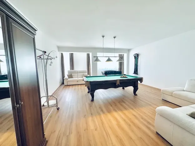 Prodej bytu 4+kk, Karlovy Vary, Zámecký vrch, 177 m2