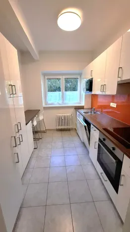 Pronájem bytu 3+1, Praha - Kobylisy, Vršní, 64 m2