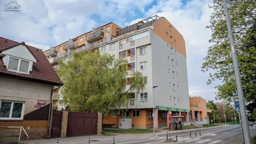 Prodej bytu 1+kk, Praha - Libuš, Dobronická, 42 m2