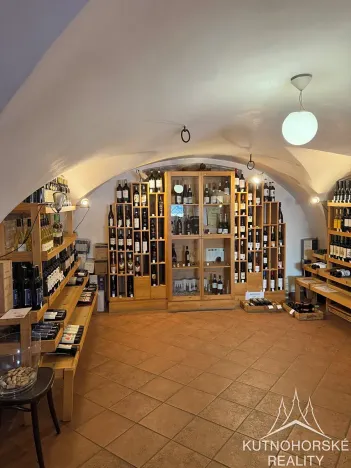 Pronájem obchodního prostoru, Kutná Hora, Václavské náměstí, 270 m2