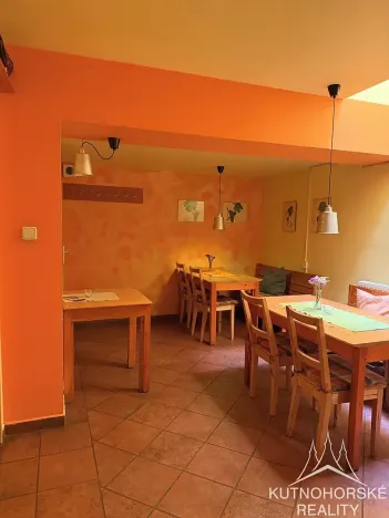 Pronájem obchodního prostoru, Kutná Hora, Václavské náměstí, 270 m2