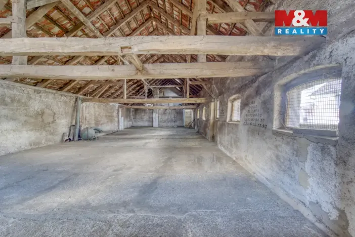 Prodej rodinného domu, Stříbro - Otročín, 300 m2