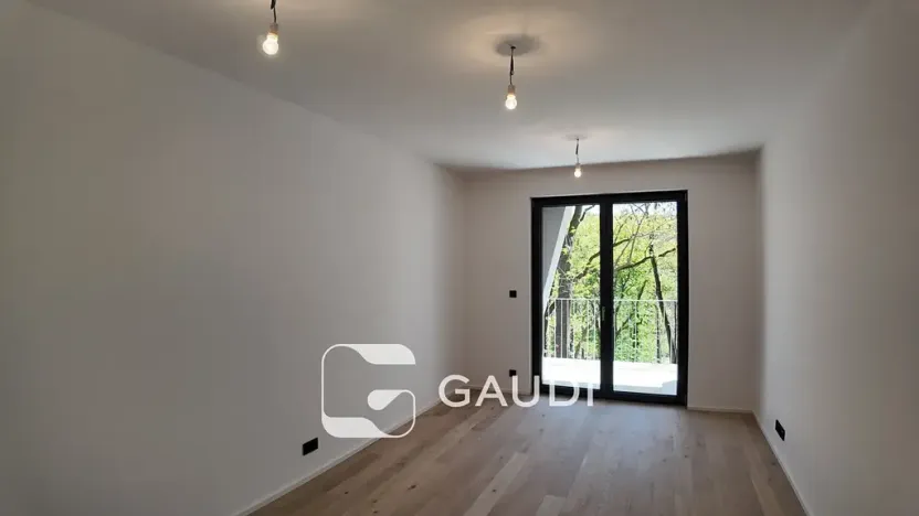 Prodej bytu 1+kk, Praha, Mezitraťová, 32 m2