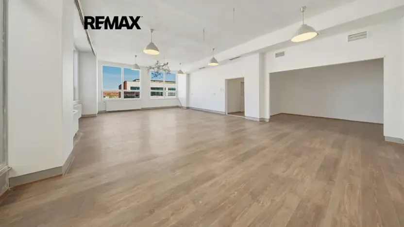 Pronájem obchodního prostoru, Nový Bor, Tř. T. G. Masaryka, 110 m2