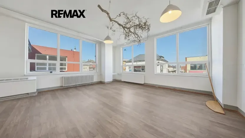 Pronájem obchodního prostoru, Nový Bor, Tř. T. G. Masaryka, 110 m2