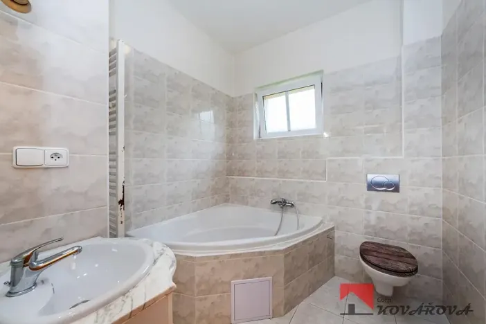 Prodej rodinného domu, Praha - Kunratice, Poběžovická, 221 m2