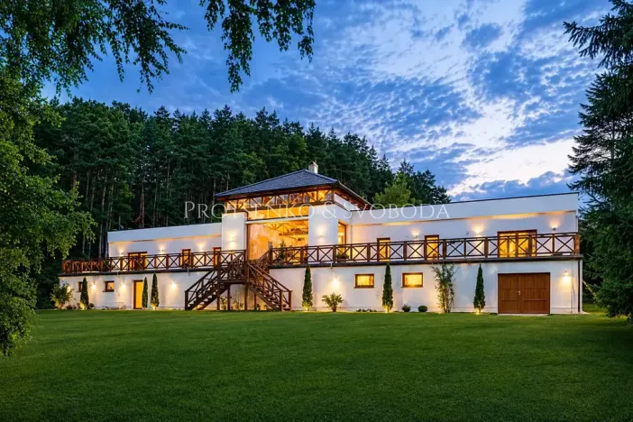 Prodej rodinného domu, Samopše, 642 m2