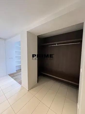 Pronájem bytu 3+1, Praha - Bubeneč, U akademie, 130 m2