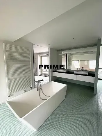 Pronájem bytu 3+1, Praha - Bubeneč, U akademie, 130 m2