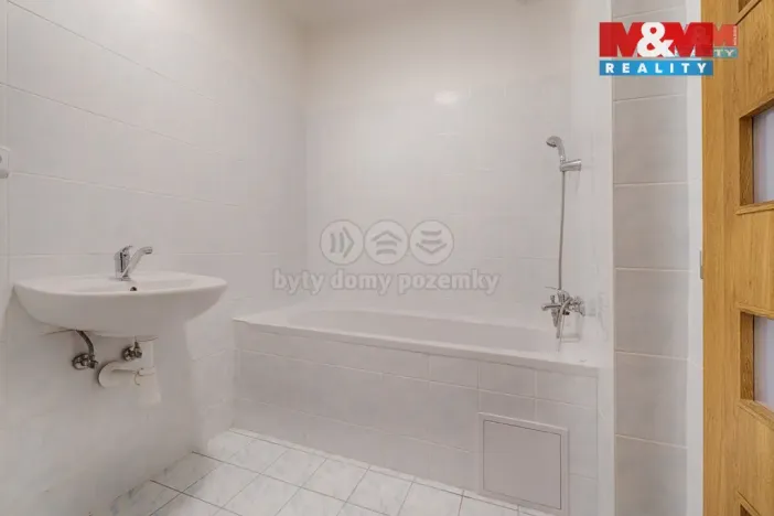 Pronájem bytu 2+kk, Jablonec nad Nisou, Anenské náměstí, 62 m2