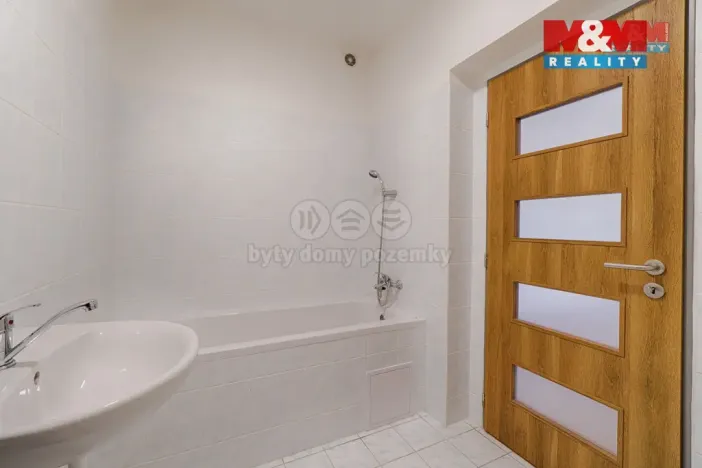 Pronájem bytu 2+kk, Jablonec nad Nisou, Anenské náměstí, 62 m2