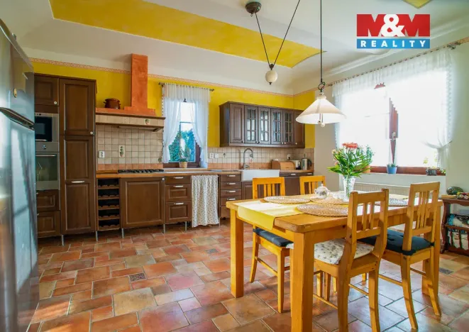 Prodej rodinného domu, Keblice, 290 m2
