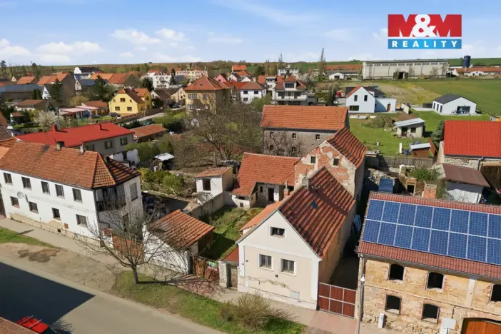 Prodej zemědělské usedlosti, Kněževes, Pražská, 90 m2