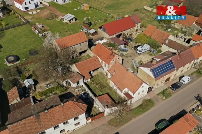 Prodej zemědělské usedlosti, Kněževes, Pražská, 90 m2