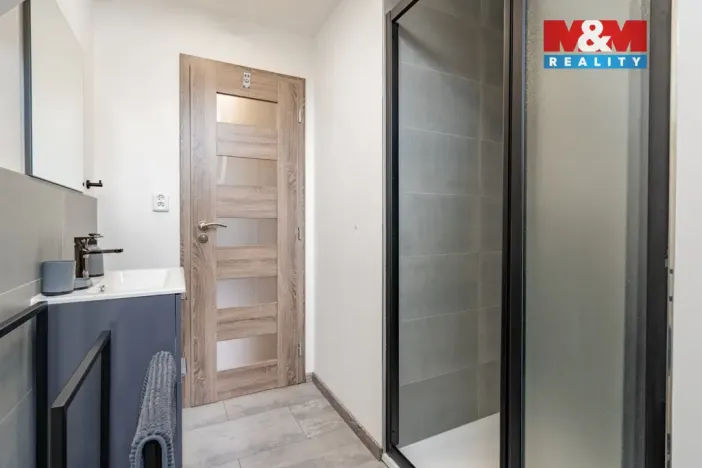 Pronájem atypického bytu, Hoštice, 60 m2