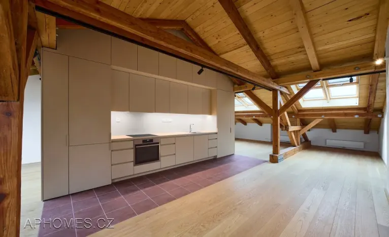 Pronájem bytu 1+kk, Praha - Nové Město, Podskalská, 97 m2