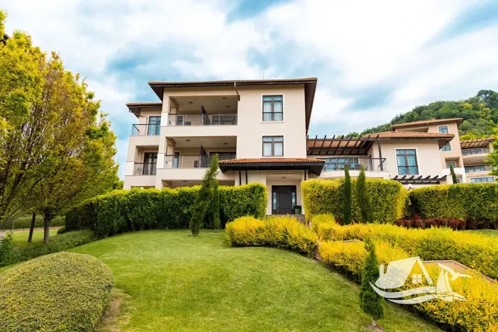 Prodej bytu 2+kk, Kavarna, Bulharsko, 97 m2