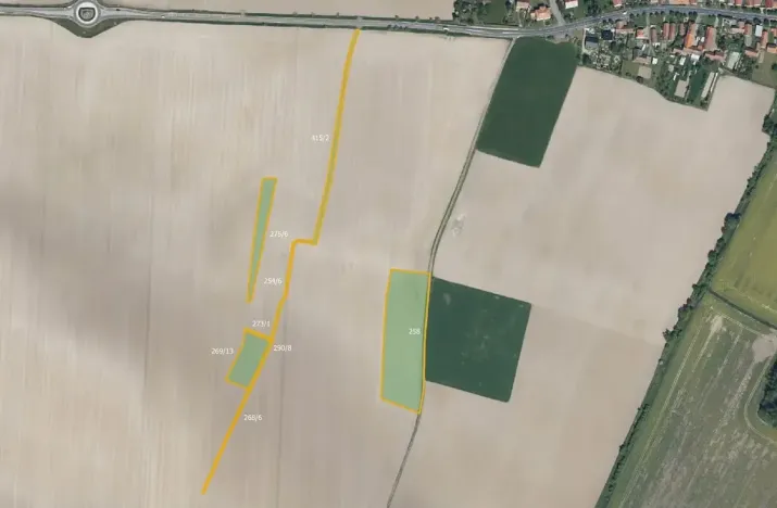 Prodej pole, Ostrov, 33016 m2