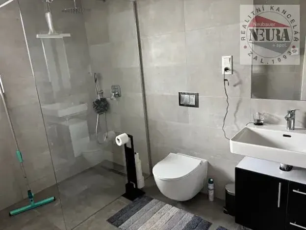 Pronájem rodinného domu, Bystřice, 144 m2