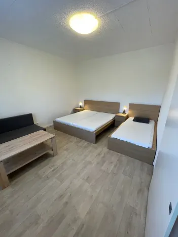 Pronájem bytu 2+kk, Praha - Hodkovičky, Na výspě, 42 m2