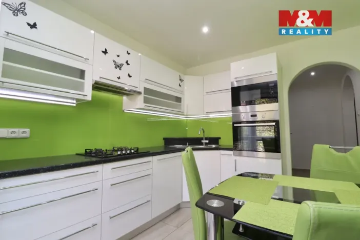 Pronájem bytu 2+1, Ostrov, S. K. Neumanna, 66 m2