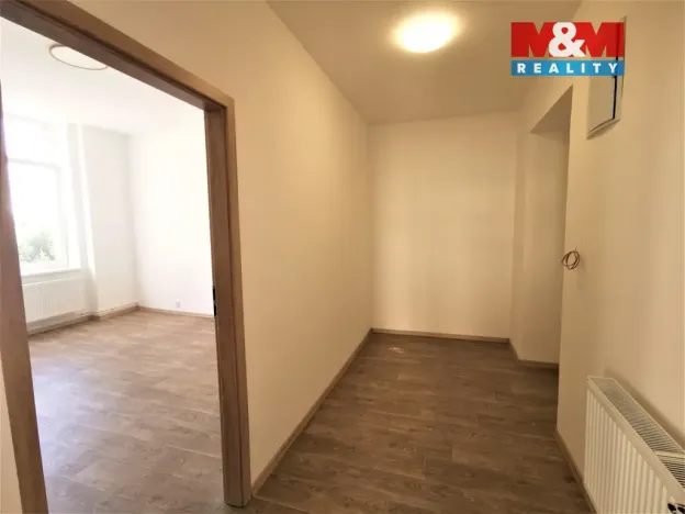 Pronájem bytu 2+1, Lomnice nad Popelkou, Komenského, 67 m2