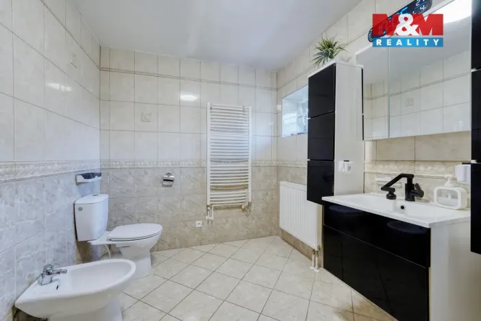 Prodej rodinného domu, Dolany, 225 m2