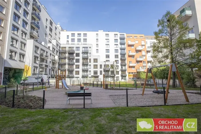 Pronájem bytu 2+kk, Praha, Hodkovická, 63 m2