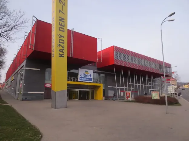 Pronájem obchodního prostoru, Liberec, Budyšínská, 288 m2