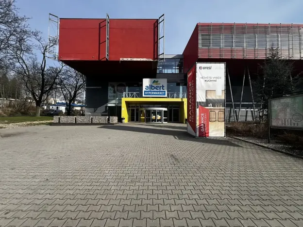 Pronájem obchodního prostoru, Liberec, Budyšínská, 288 m2