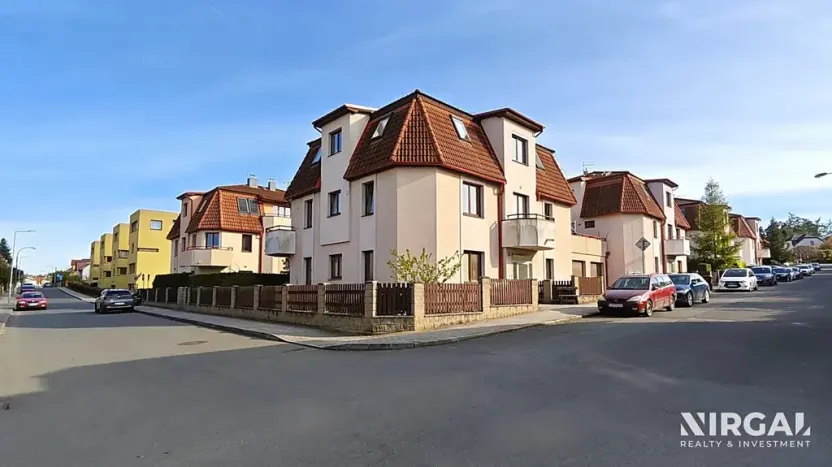Pronájem bytu 2+kk, Úvaly, nám. Svobody, 55 m2